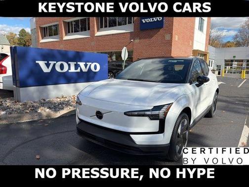 Crystal White Metallic 2026 Volvo EX30 Twin Motor Ultra