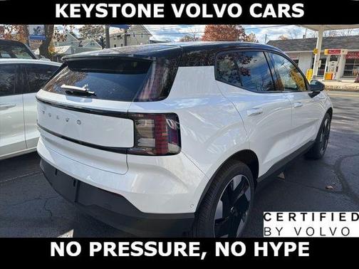 Crystal White Metallic 2026 Volvo EX30 Twin Motor Ultra