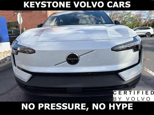 Crystal White Metallic 2026 Volvo EX30 Twin Motor Ultra