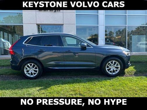Denim Blue 2020 Volvo XC60 T5 Momentum