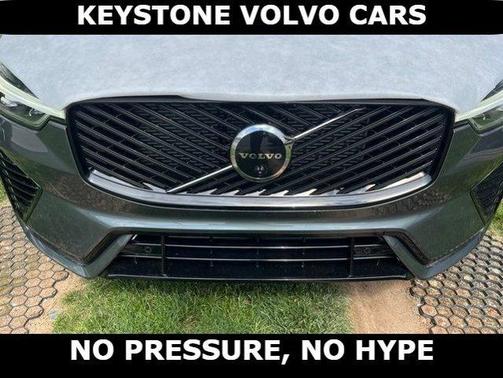 Forest Green 2026 Volvo XC60 Plug-In Hybrid T8 Plus