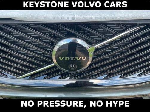 Forest Green 2026 Volvo XC60 Plug-In Hybrid T8 Plus