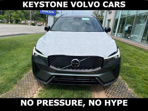Forest Green 2026 Volvo XC60 Plug-In Hybrid T8 Plus