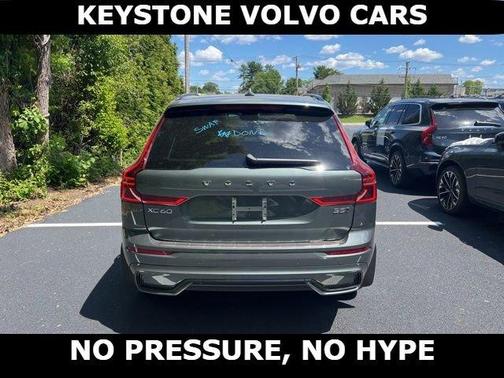 Forest Green 2026 Volvo XC60 B5 Plus