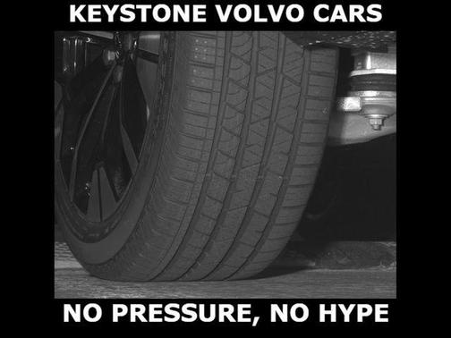Forest Green 2026 Volvo XC60 B5 Plus