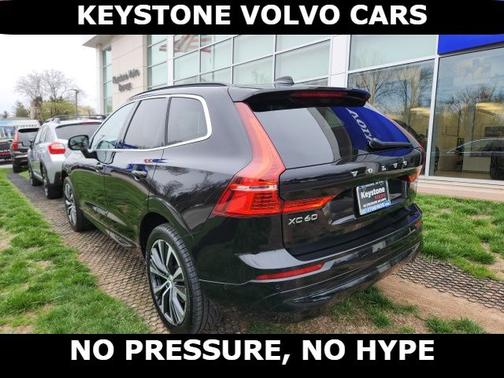 2022 Volvo XC60 B5 AWD Momentum
