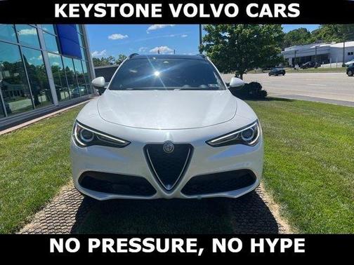 White Tri-Coat 2019 Alfa Romeo Stelvio Ti Sport