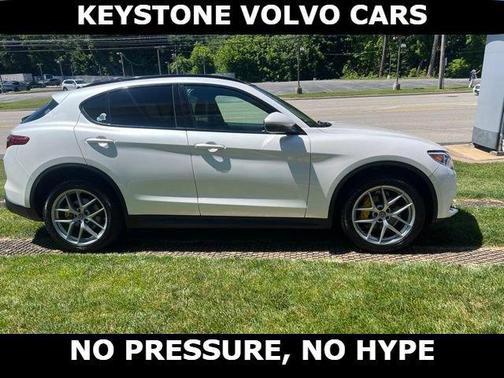 White Tri-Coat 2019 Alfa Romeo Stelvio Ti Sport
