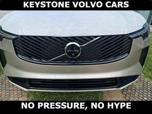Bright 2026 Volvo XC90 B6 Ultra Dark Theme 7-Seater
