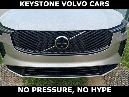 Bright 2026 Volvo XC90 B6 Ultra Dark Theme 7-Seater