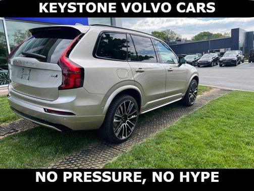 Bright 2026 Volvo XC90 B6 Ultra Dark Theme 7-Seater