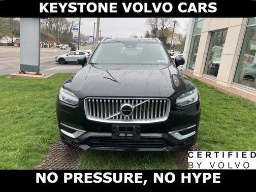 Onyx Black 2025 Volvo XC90 B5 Core