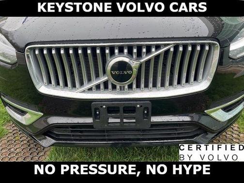 Onyx Black 2025 Volvo XC90 B5 Core