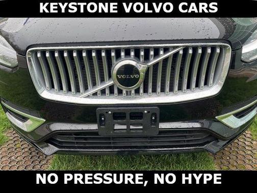 Onyx Black 2025 Volvo XC90 B5 Core