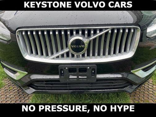 2025 Volvo XC90 B5 Core