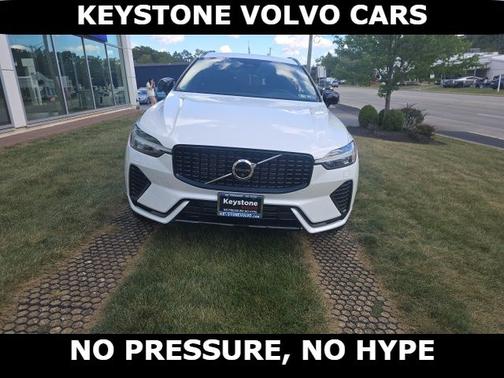 2023 Volvo XC60 Recharge Plug-In Hybrid Plus Dark