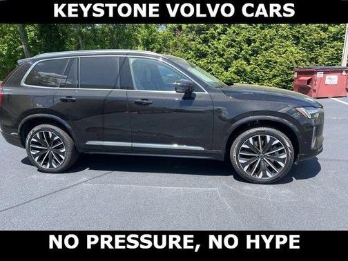 Onyx Black 2026 Volvo XC90 Plug-In Hybrid T8 Ultra 7-Seater