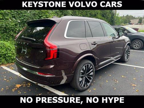 Mulberry Red 2026 Volvo XC90 Plug-In Hybrid T8 Plus 7-Seater