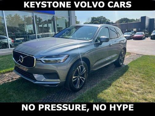 Gray 2020 Volvo XC60 T5 Momentum