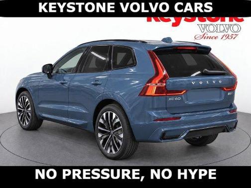 Denim Blue 2027 Volvo XC60 B5 ULTRA