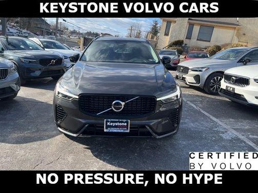 Platinum Gray 2025 Volvo XC60 Plug-In Hybrid T8 Core