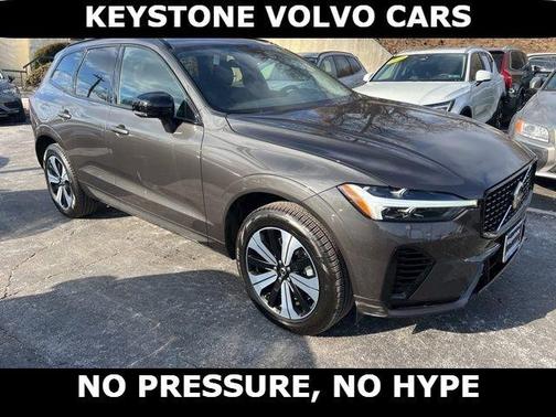 2025 Volvo XC60 Plug-In Hybrid T8 Core