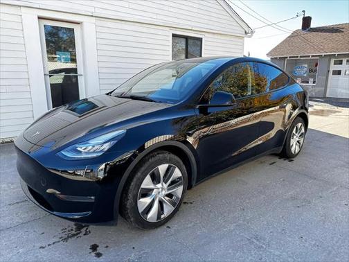 2023 Tesla Model Y Long Range Dual Motor All-Wheel Drive