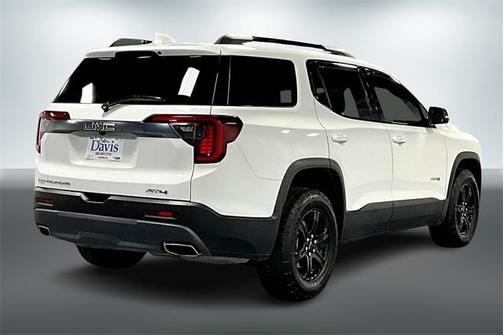 2022 GMC Acadia AT4