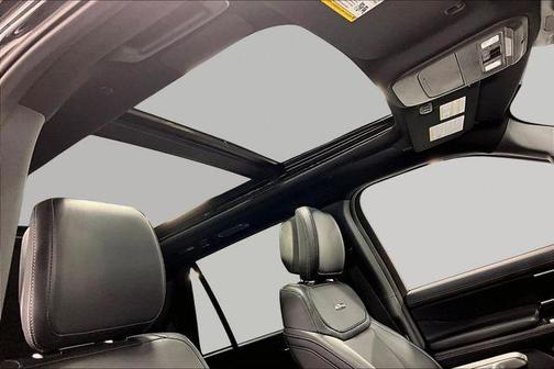 Agate Black Metallic 2026 Ford Expedition Platinum