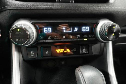 2019 Toyota RAV4 Hybrid XLE