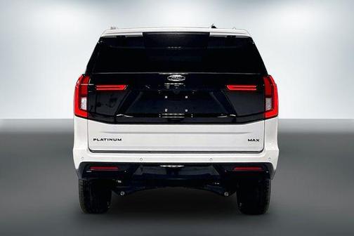 Star White Metallic Tri-Coat 2026 Ford Expedition Max Platinum