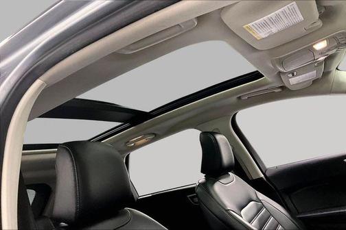 Iconic Silver Metallic 2024 Ford Edge SEL