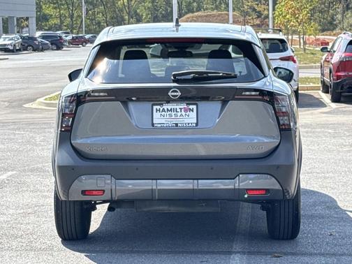 2025 Nissan Kicks SV