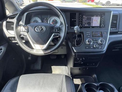 2019 Toyota Sienna SE