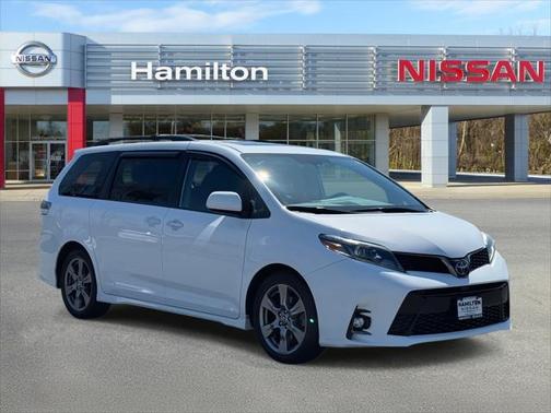 2019 Toyota Sienna SE