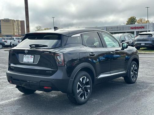 2025 Nissan Kicks SV