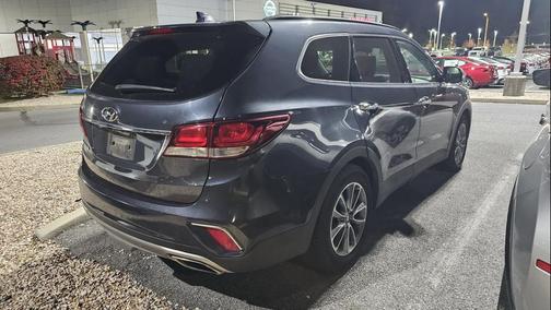 2018 Hyundai SANTA FE SE