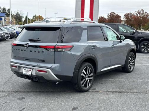 2025 Nissan Pathfinder Platinum 4WD