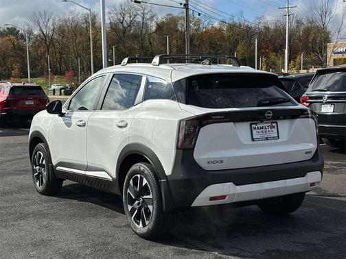 2026 Nissan Kicks SV