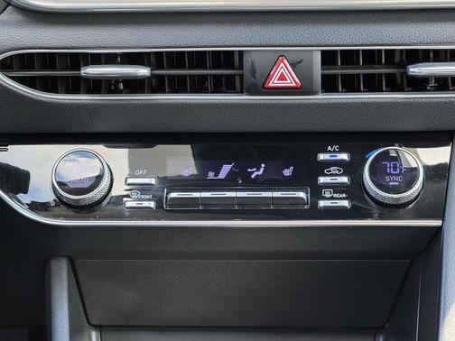 2022 Hyundai SONATA SEL