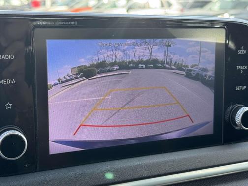 2022 Hyundai SONATA SEL