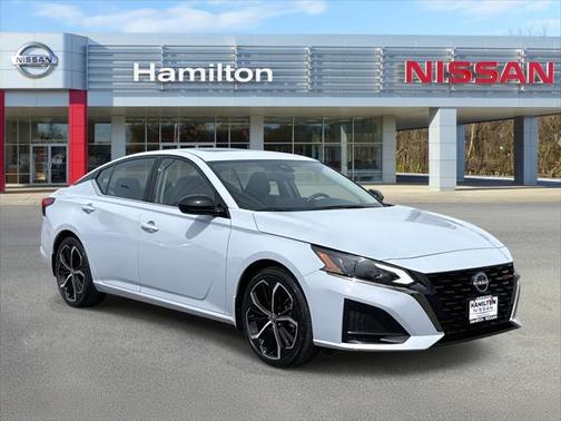 2023 Nissan Altima SR FWD