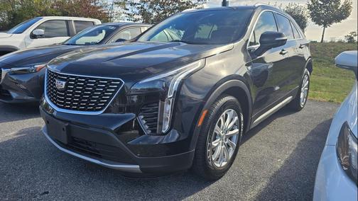 2023 Cadillac XT4 Premium Luxury