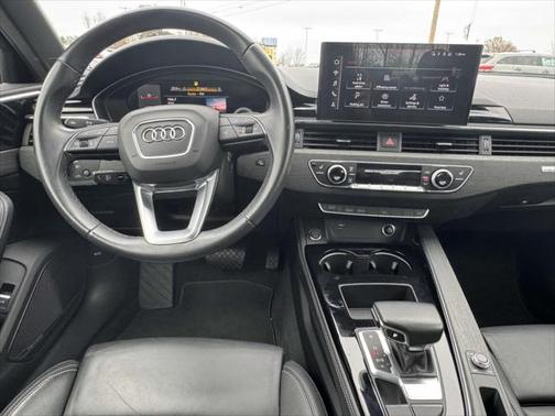2023 Audi A4 45 S line Premium Plus