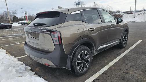 2025 Nissan Kicks SV