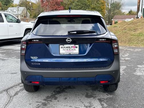 2025 Nissan Kicks SV