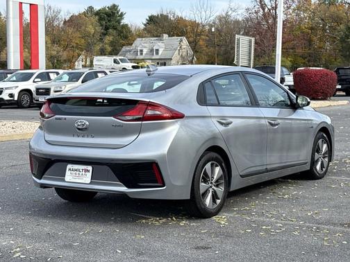 2019 Hyundai IONIQ Plug-In Hybrid Base