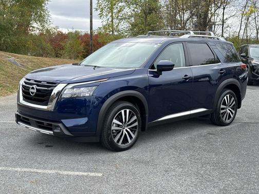 2025 Nissan Pathfinder Platinum 4WD