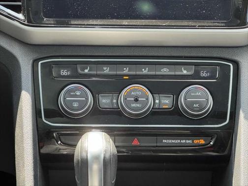 2022 Volkswagen Atlas 3.6L SE w/Technology