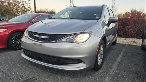 2021 Chrysler Voyager LXI